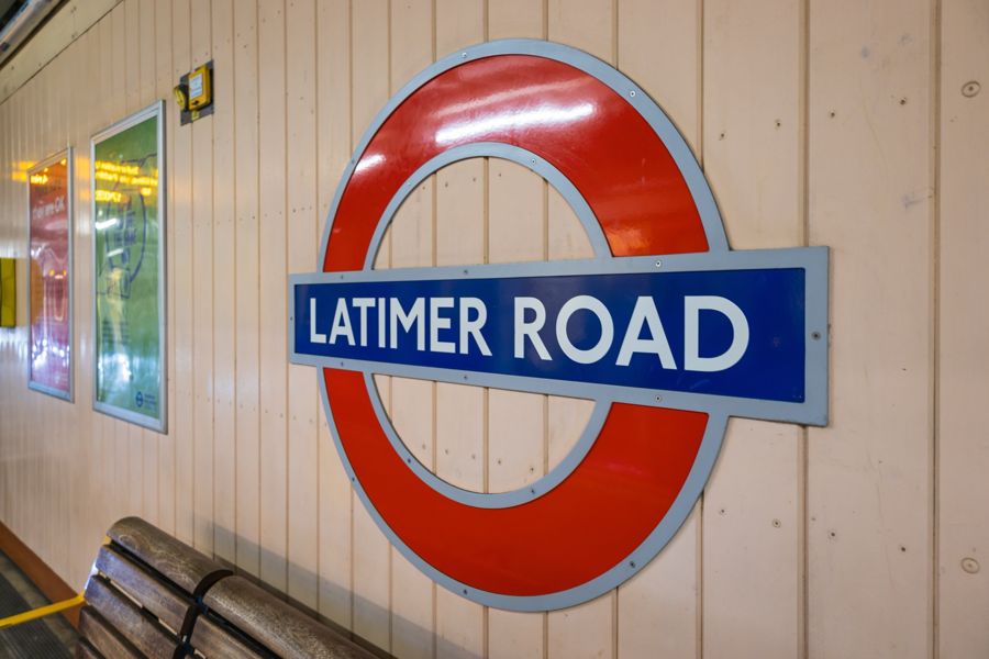 Latimer Road Underground roundel